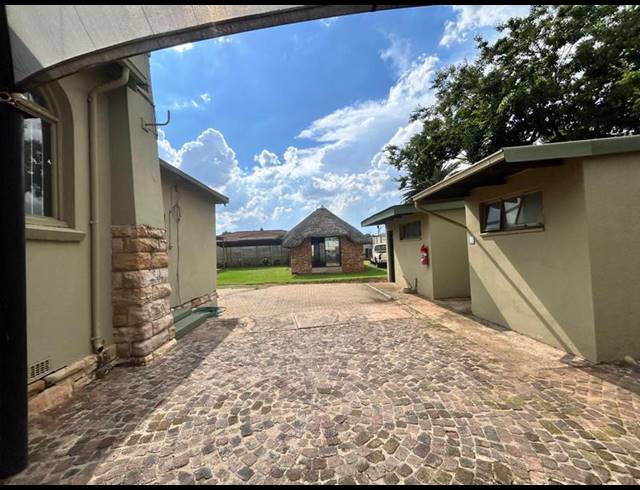 BUSINESS FOR SALE IN GEDULD